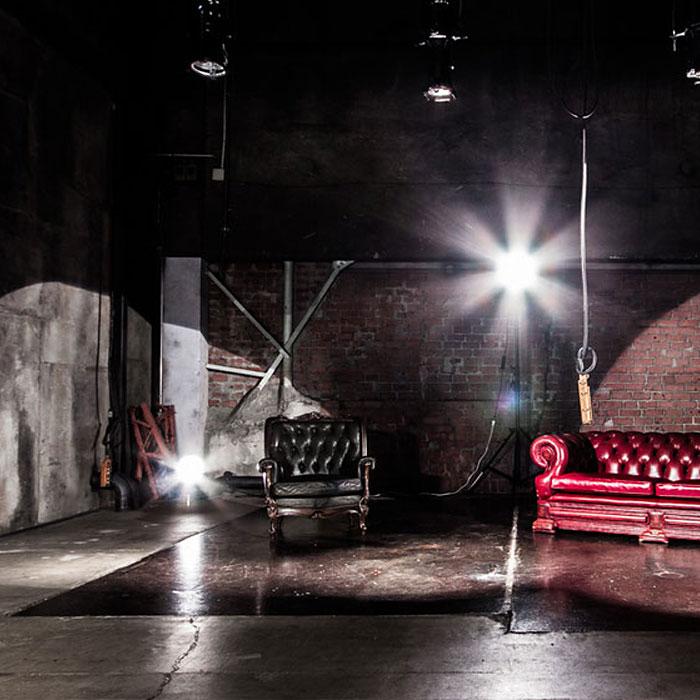 ＜大阪＞新大阪スタジオSOS（A）レンガ／左官壁／白ホリ【新大阪/十三】