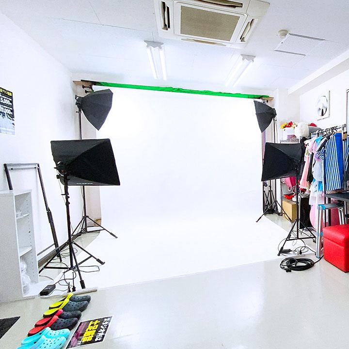 <大阪>プラススタジオ日本橋 白ホリでんでんタウン内【日本橋】