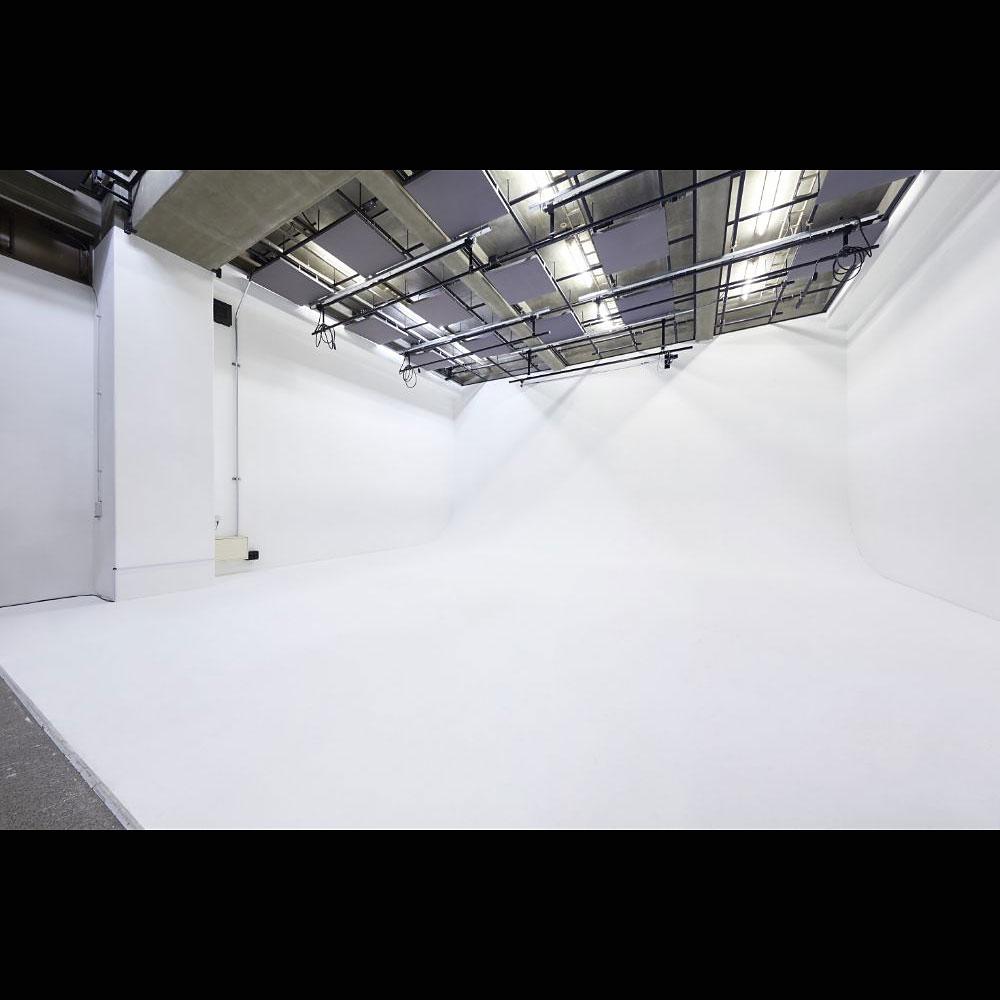 <大阪>スタジオシロバコ 白ホリ2nd【西中島南方】 - 画像 (2)