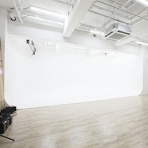 <東京>スタジオルミスグランド新宿 3面R白ホリゾント【代々木駅】 - 画像 (2)