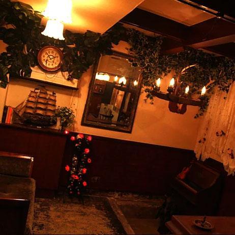 <東京>すたじお金魚 カウンターあり 1F【池袋駅】 - 画像 (2)