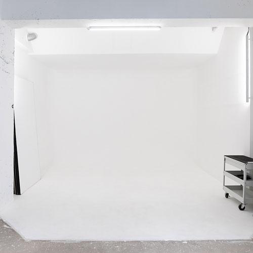 <東京>スタジオレンズマン新宿 4Rホリゾント【新宿駅】 - 画像 (2)