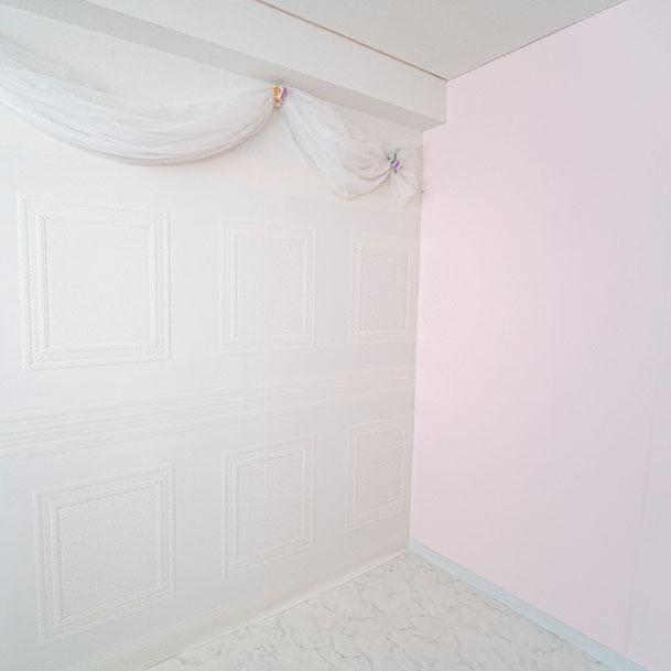 ＜東京＞撮影スタジオDOLLY池袋店 パステルピンク・白壁・カフェ風【池袋】 - 画像 (2)