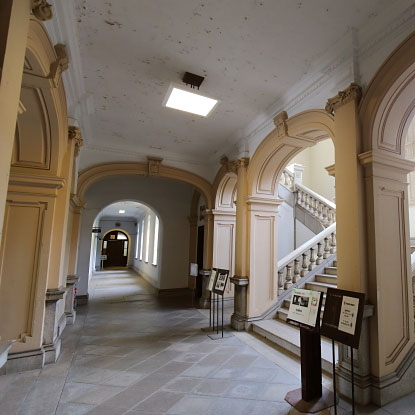 ＜京都＞京都府庁旧本館 （階段、廊下等）【丸太町駅】