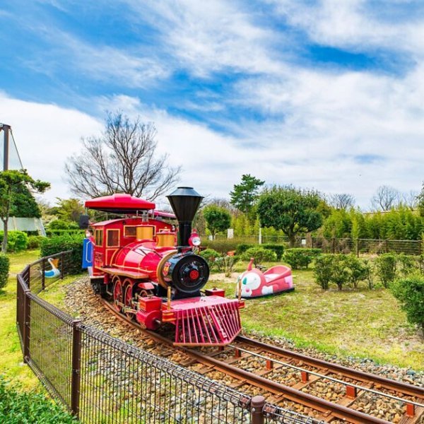 <鳥取>鳥取砂丘こどもの国【鳥取駅】<span class="price-others">おひとりの入場料金</span>