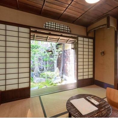 ＜京都＞ゲストハウス鯉屋　コスプレ満喫プラン【堀川鞍馬口バス停下車】<span class="price-others">おひとりの宿泊料</span>