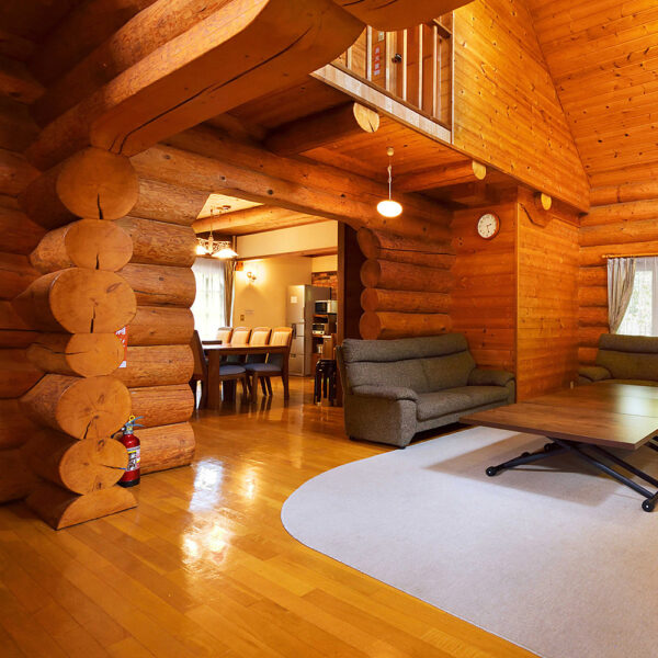 ＜群馬＞ウルベビレッジ【JR中軽井沢駅】<span class="price-others">おひとりの宿泊料金（4名で）</span>