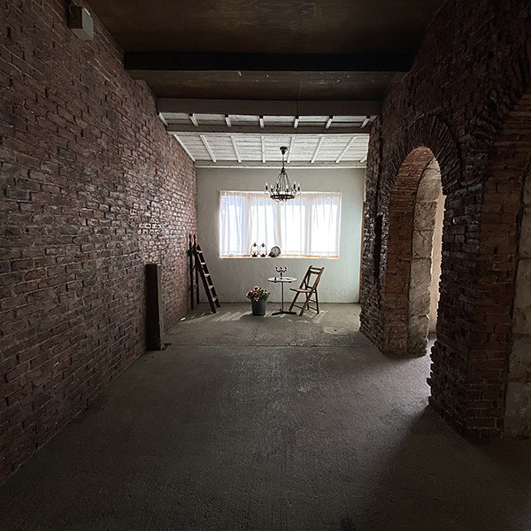 <埼玉>Studio DA-RI 中世石造り【JA二本木支店バス停】