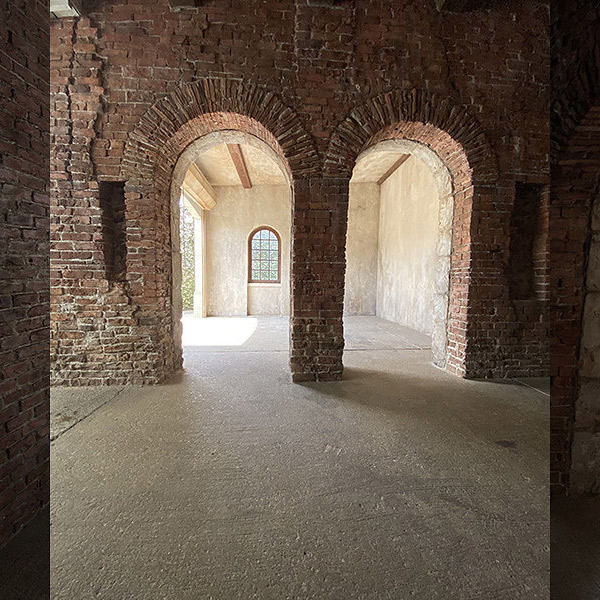 <埼玉>Studio DA-RI 中世石造り【JA二本木支店バス停】 - 画像 (2)