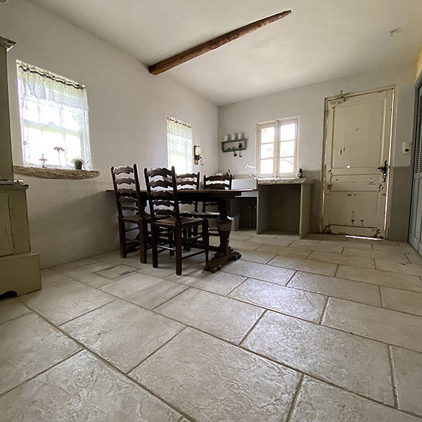 ＜埼玉＞Studio DA-RI 中世石造り【JA二本木支店バス停】 - 画像 (4)