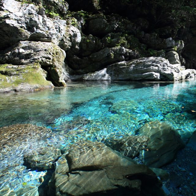 <高知>安居渓谷(やすいけいこく)<span class="price-others">入場料無料</span>