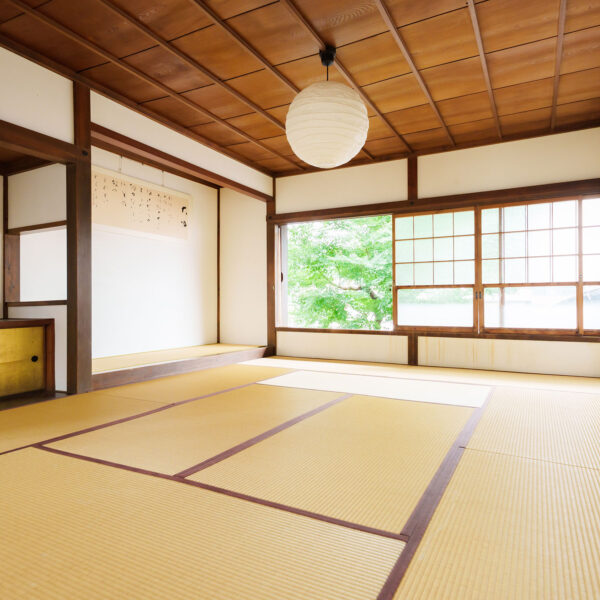 ＜東京＞五日市 壱番館　築130年の古民家 2階 自然光の和室77㎡【武蔵五日市駅】